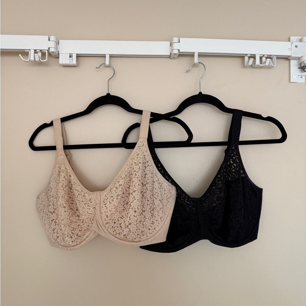 Elegant Chantelle Unlined Lace Underwire Bra Set - Black and Tan